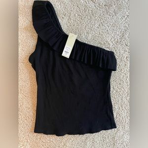 Jun & Ivy from Francesca’s black off shoulder ruffle top